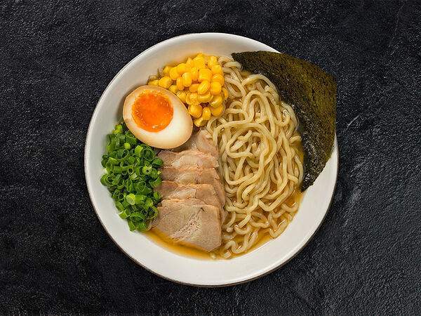 Bluefin Ramen Sushi Nikkei - Мисо рамен со свининой