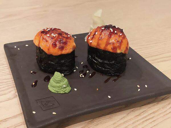 Манэки - Острые суши с угрем