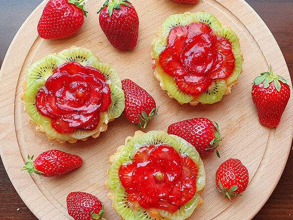 Дон батон - Корзинка с клубникой и киви