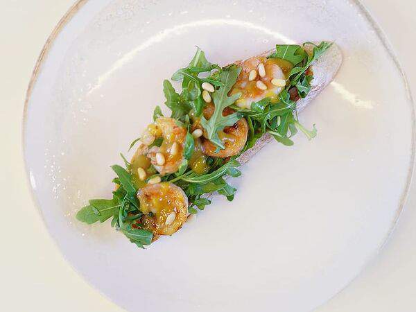 Яйцо - Брускетта с креветками