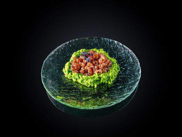 Fishka - Тартар из тунца с муссом из авокадо