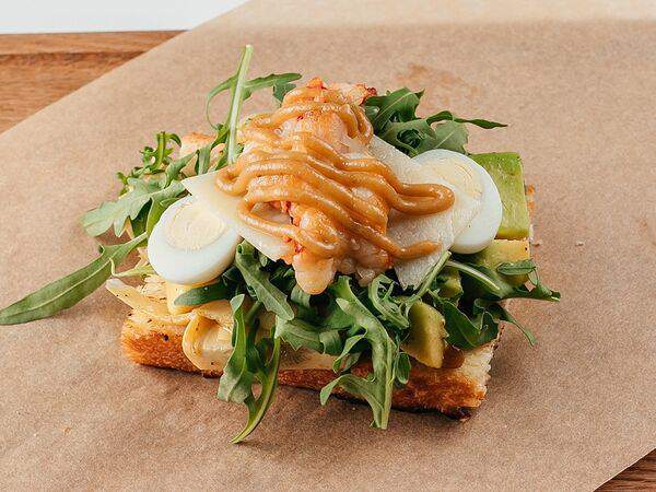 Магадан - Брускетта с креветками и артишоками