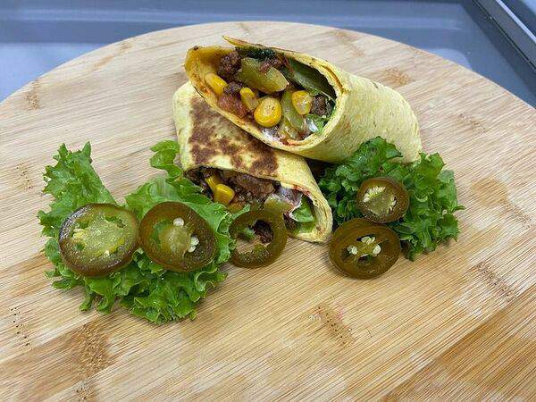 Братья цыплята - Буррито с говядиной и овощами