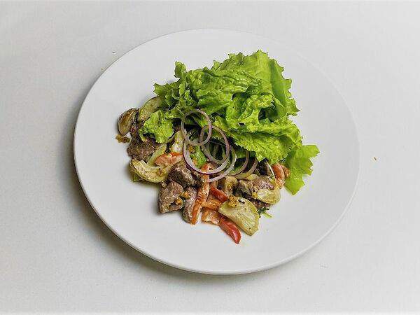 Massimo - Теплый салат из говядины с овощами