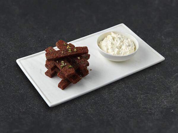 FoodHome - Стиксы из бородинского хлеба с чесноком из зеленью