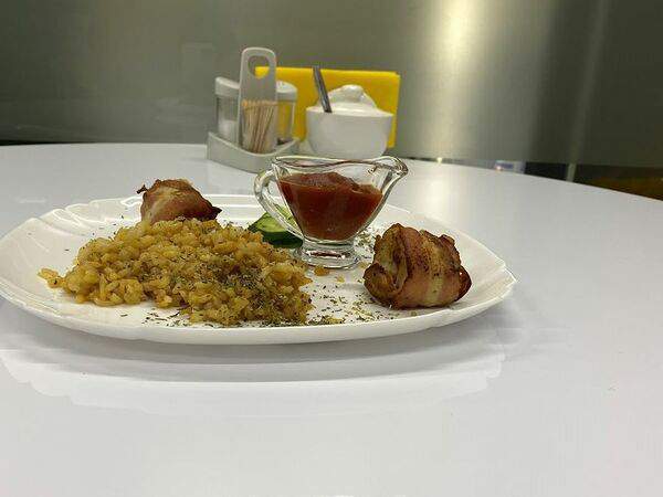 Cactus - Рулетики Пиноли с рисом и соусом Сальса