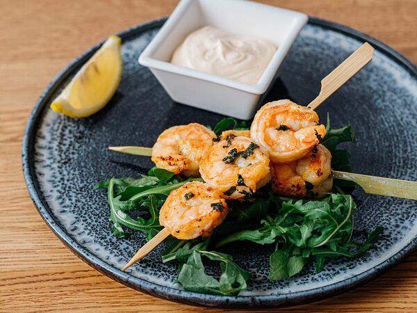 Винная кухня - Тигровые креветки с соусом чеддер