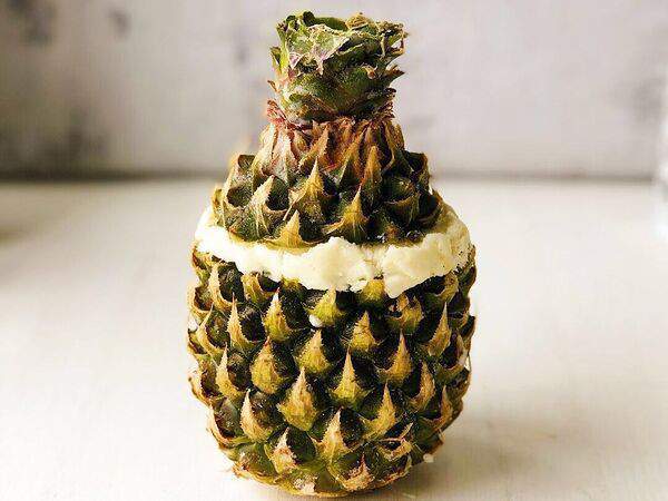 Bagatelle - Мороженое в ананасе