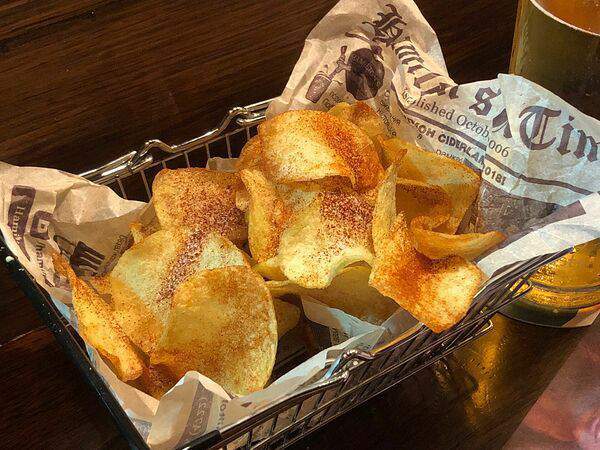 Hamilton's pub - Домашние чипсы