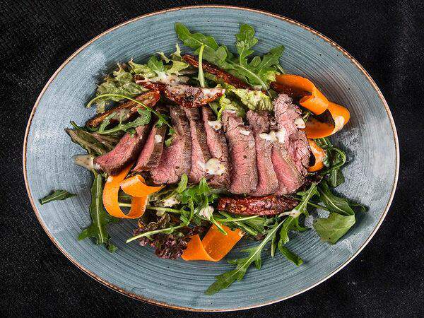 Стейк давай - Салат с угрем