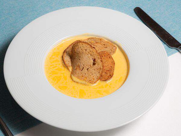 Акварель - Тыквенный крем-суп с крутонами