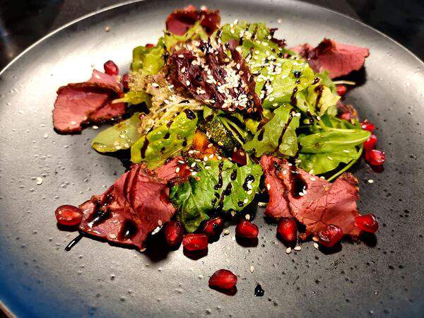 Toplivo - Салат с пастрами и гранатом