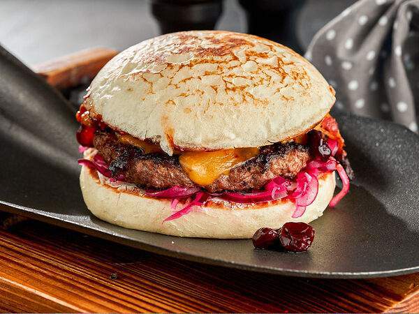 Hardy bar - Бургер с вишней