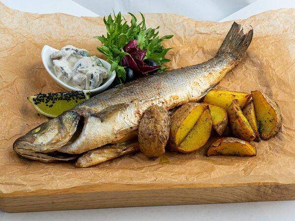 Кадриль - Сибас с картофелем черри и грибным соусом