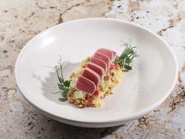 Ресторан 1991 - Салат с тунцом и васаби