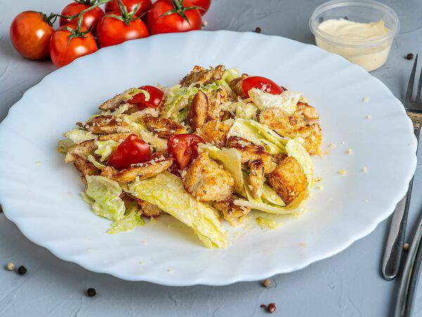 Sparta Gyros - Салат Цезарь с курицей