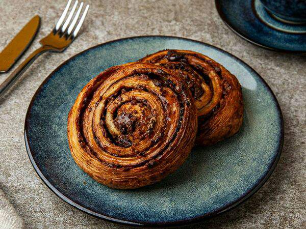 Nova Coffee - Улитка с корицей и пеканом