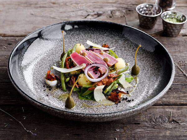 Прованс - Салат Нисуаз с тунцом