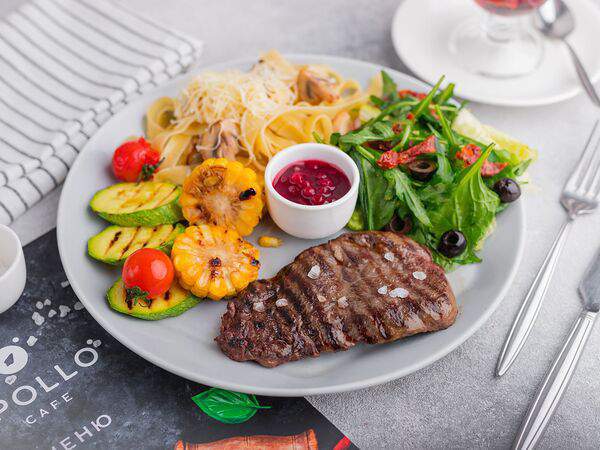 Apollo café - Ужин с говядиной