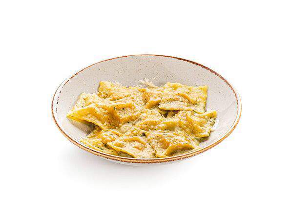 Кафе Королевский пекарь - Равиоли со шпинатом в сливочном в сливочном песто