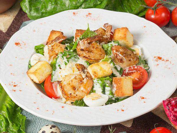 Мушмула - Салат Цезаридзе с креветками