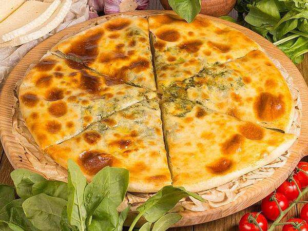 Мушмула - Хачапури со шпинатом и сыром большое