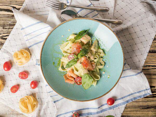 Сентропе - Паста с лососем и шпинатом