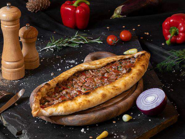 Merhaba - Пиде с мясом