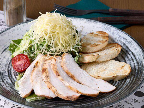 Дорогая, буду поздно - Цезарь с курицей