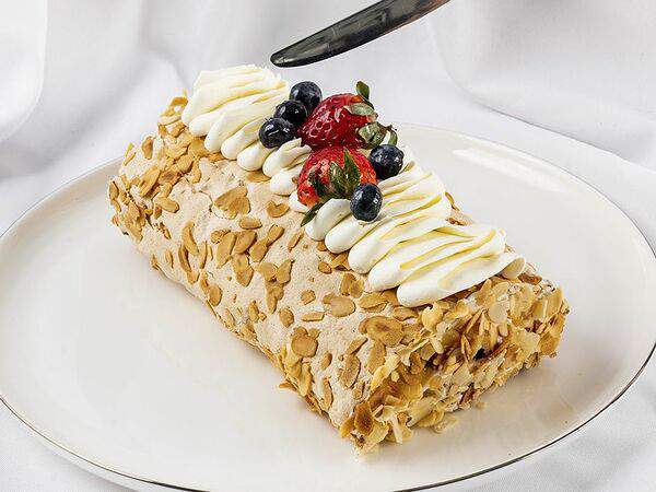 Гастромаркет The Eda - Меренговый рулет