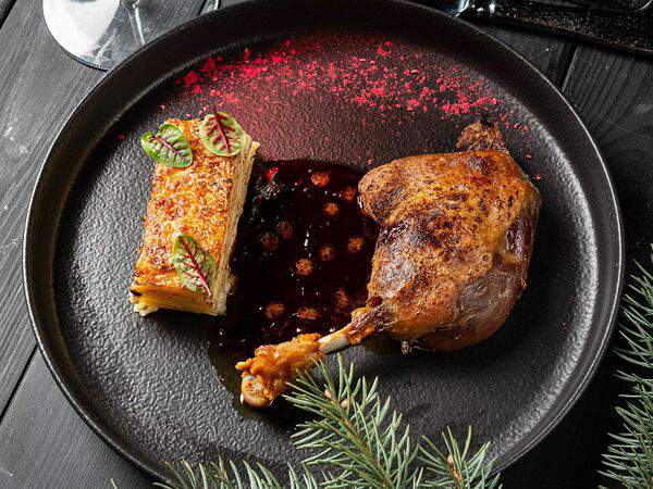 Гости рестопаб - Утиная ножка конфи