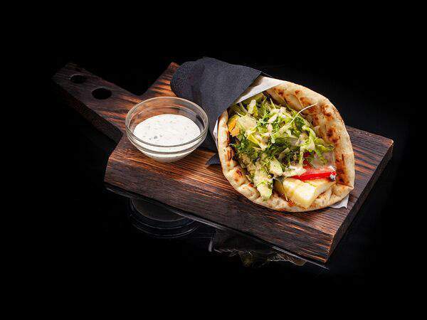 Греко гриль бар - Сувлаки-Халуми в пите