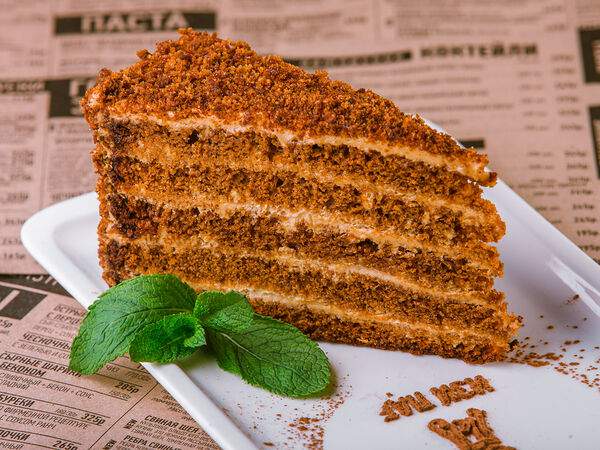 Изи Паб - Медовик