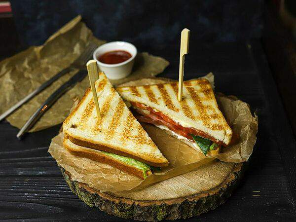 Мангал хауз - Сэндвич с лососем