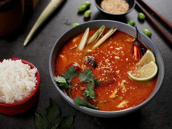 Kobutsu - Том ям с креветками и лососем