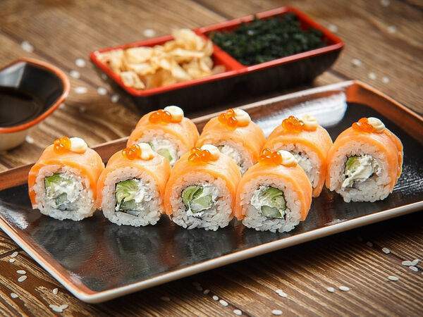 Café Brasserie - Ролл Сальмон икура