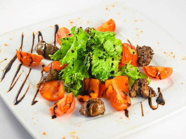 Chipollino - Салат Итальянский с куриной печенью