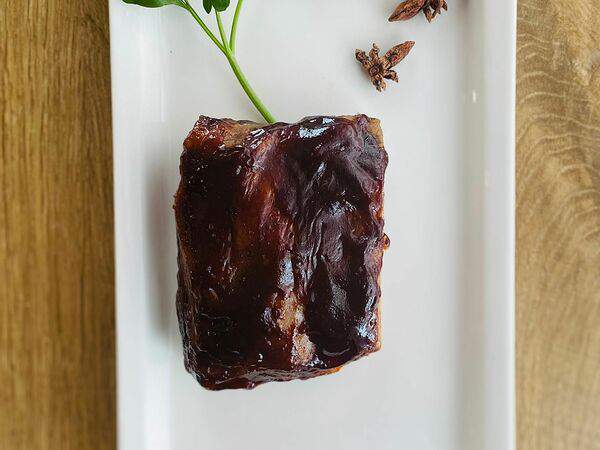Ibis Kitchen - Свиные ребрышки