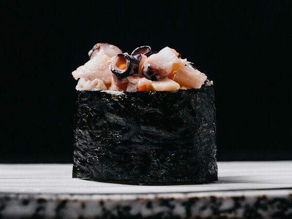 Koi sushi bar - Гункан Осьминог Тако