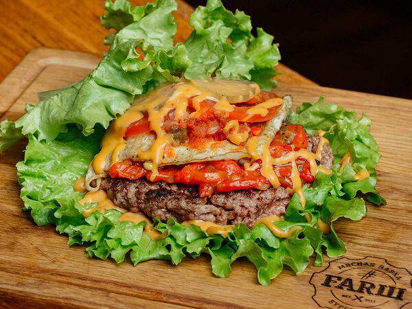 #FARШ - Бургер Тетя из Барселоны в листьях