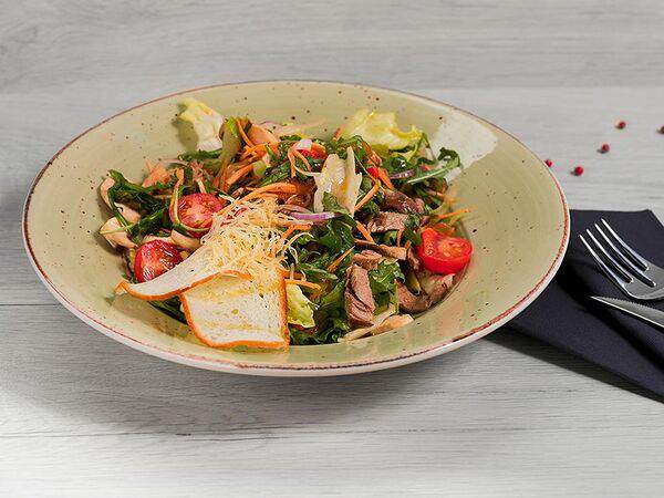 #megapolisbar People's - Салат Пикадилли с ростбифом