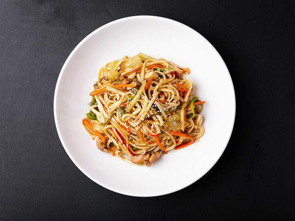 Мята Lounge - Яичная лапша с курицей