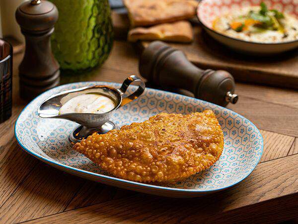 Южанин - Чебурек с креветкой и страчателлой