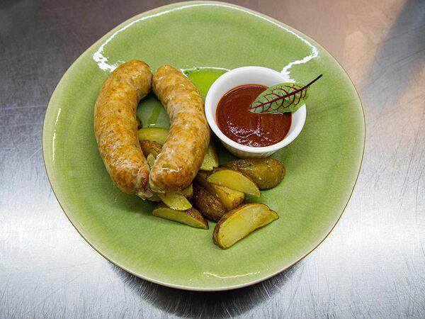 Birch - Колбаски свиные пикантные с молодым картофелем