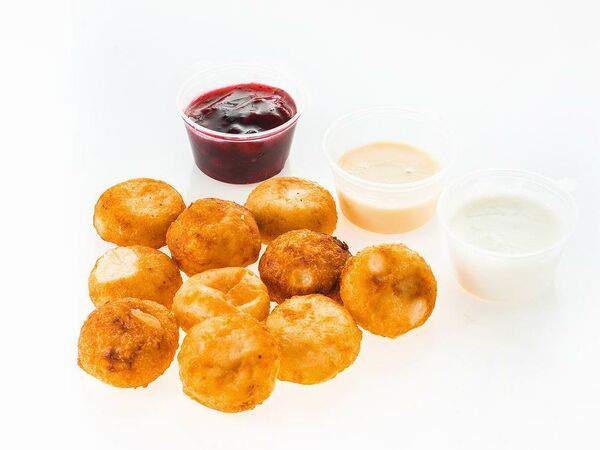 Street market - Сырники с ягодным соусом