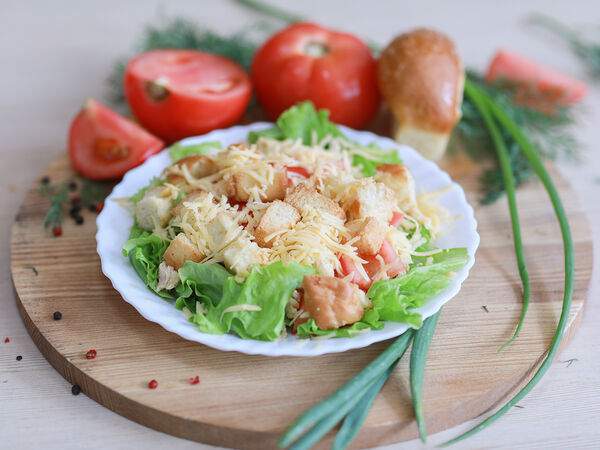 Ланч Тайм - Салат Цезарь с курицей
