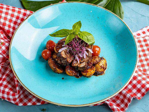 Япона мама - Медальон из говядины в перечном соусе