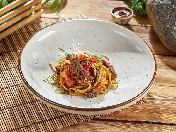 OmNomNom - Вок с говядиной