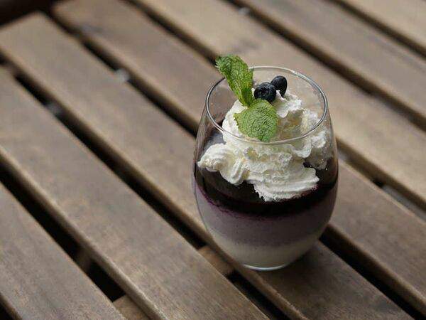 Брускетта - Черничная панна-кота