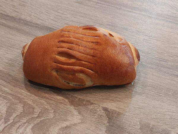 Пекарня 220 Non-Stop - Булочка с клубникой